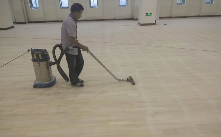 楓樺木籃球場實木地板怎么維修？