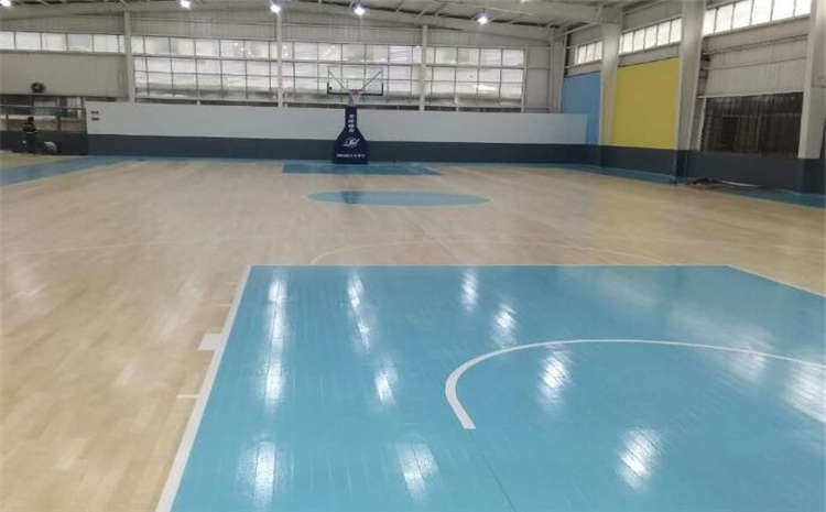 橡膠木排球館木地板廠家哪家好？